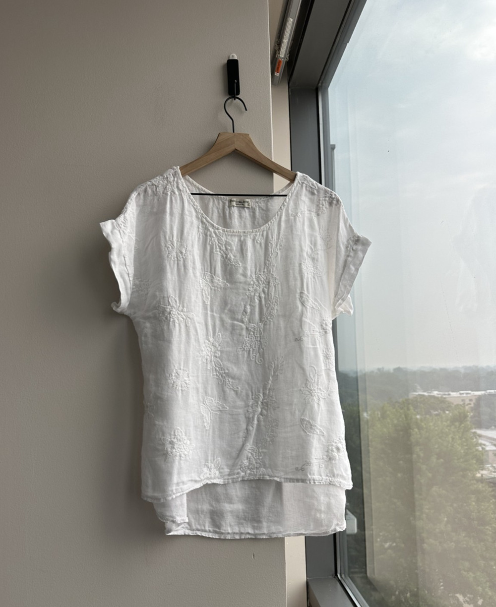 Terzo Millennio White 100% Linen Floral Embroidered High Low Blouse Lagenlook L